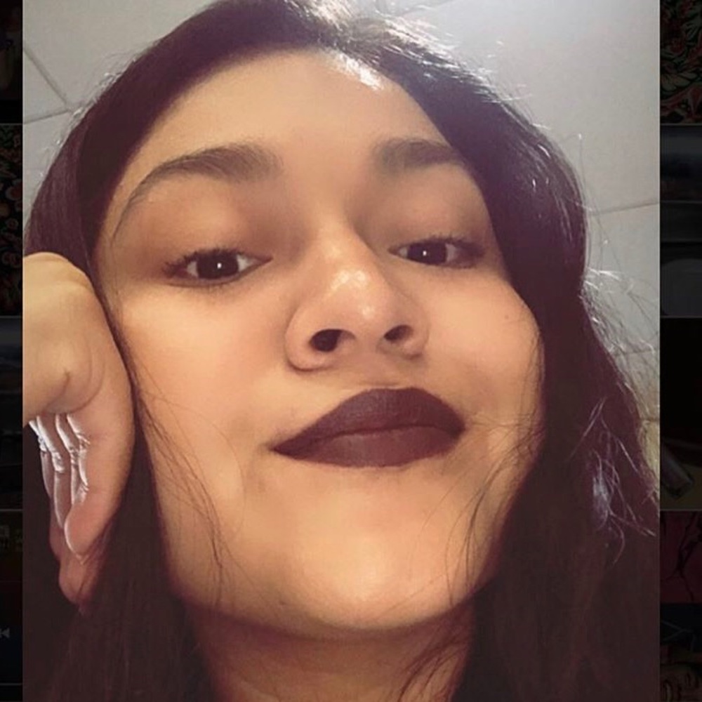 Meet your Posher, Paola
